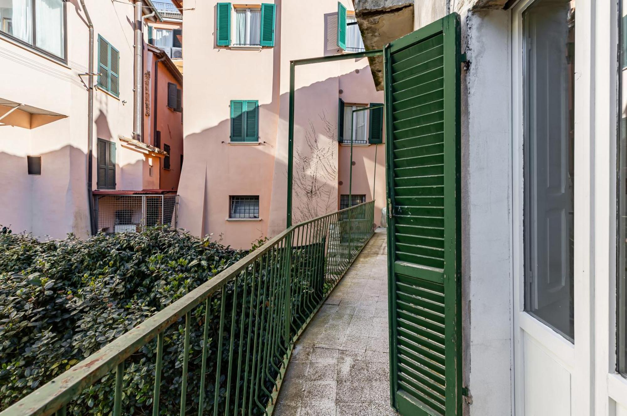 Urban Oasis: Central Apartment With Garden Perugia Buitenkant foto